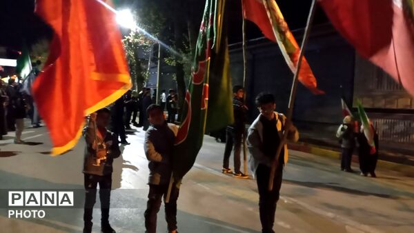 گردهمایی مردم اسدآباد در خیابان‌ها
