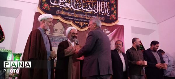 ویژه برنامه تکیه هنر در خانه شعر و ادب شهرداری یزد 