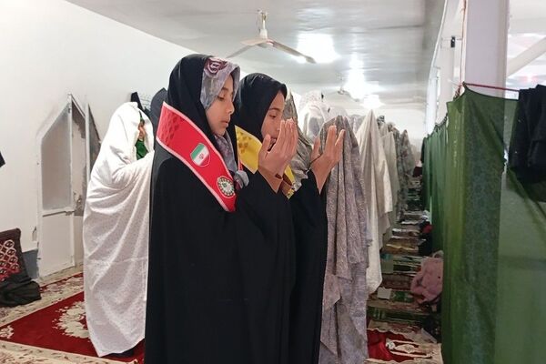 اقامه نماز جمعه در شهر بار نیشابور