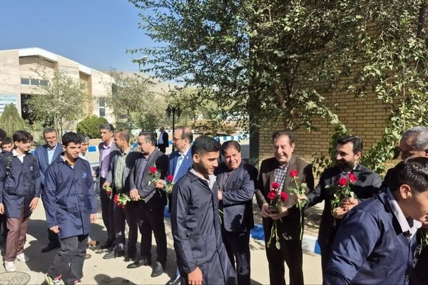 افتتاح هنرستان خودرویی شهید امیرعلی حاجی‌زاده و آغاز طرح همنوا در منطقه ۵ تهران