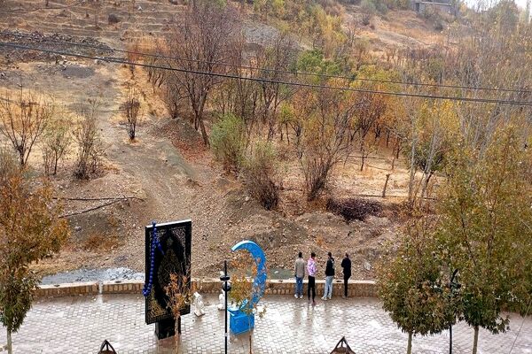 اولین باران پاییزی قابی شفاف از پاییز  رنگارنگ را در شهر زیبای بار رقم زد