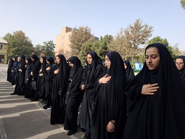 کلاس‌های پیش نیاز سال تحصیلی در مدرسه شاهد تقوا پیشگان 