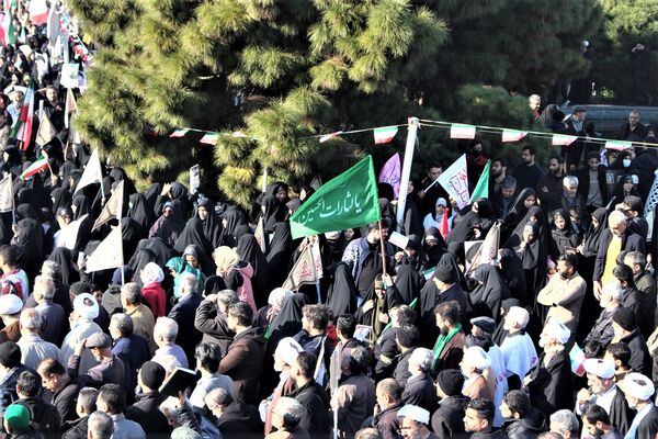 جلوه‌های حضور نوجوانان در راهپیمایی 22 دی مردم قم