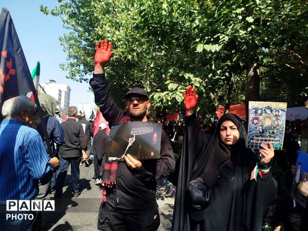 اتحاد و همبستگی مردم ایران در تشییع رهبر انقلاب 
