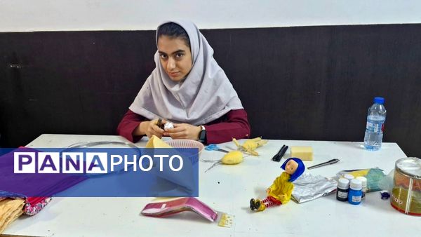 برگزاری افتتاحیه نمایشگاه مشاغل در هنرستان نور،ملارد 