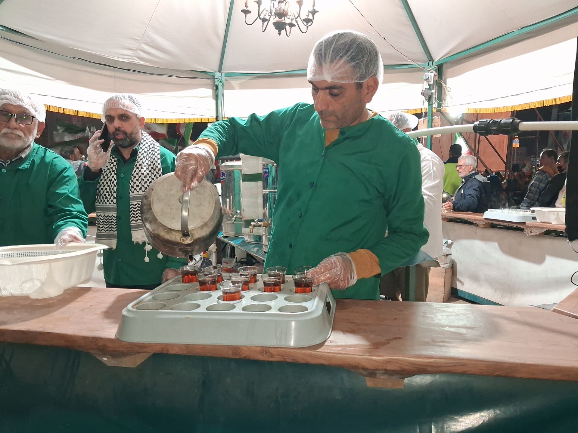  خدمات رسانی موکب ها در بلوار فضل نیشابور