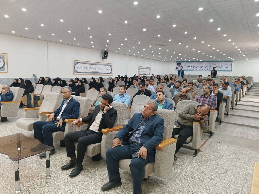جلسه هماهنگی شروع سال تحصیلی با مدیران مدارس در شهرستان خلیل آباد 