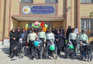 گرامیداشت هفته نیروی انتظامی در دبستان استثنایی ام الائمه