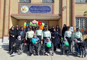 گرامیداشت هفته نیروی انتظامی در دبستان استثنایی ام الائمه