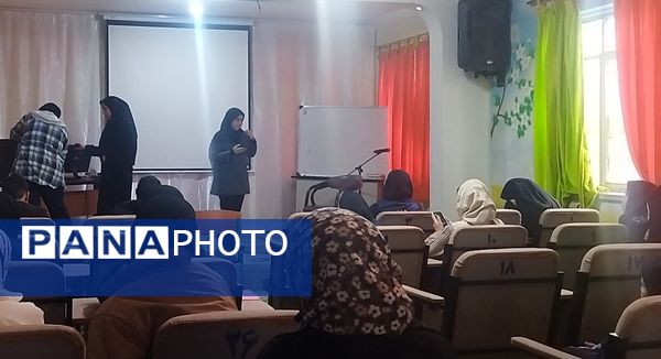 آخرین جلسه از کارگاه خبرنگاری پانا در نیشابور