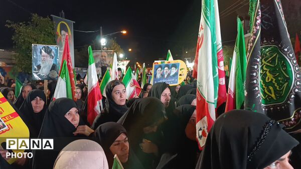 تجمع مردم پلدختر در میادین و خیابان ها به مناسبت چهلمین روز درگذشت رهبر انقلاب 