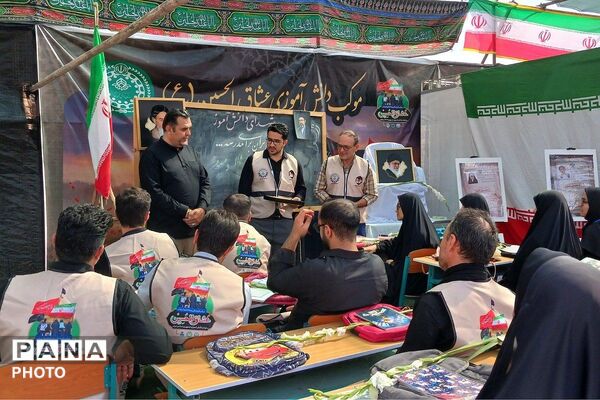 بازدید قائم مقام معاون وزیر سازمان دانش‌آموزی از فعالیت های موکب عشاق‌الحسین(ع)