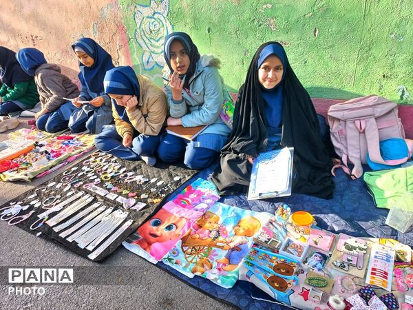 بازارچه کارآفرینی دانش‌آموزان شهید جواهری۲ 