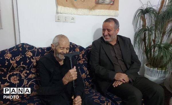 دیدار استاندار خراسان جنوبی با خانواده شهید محمود جلیلی