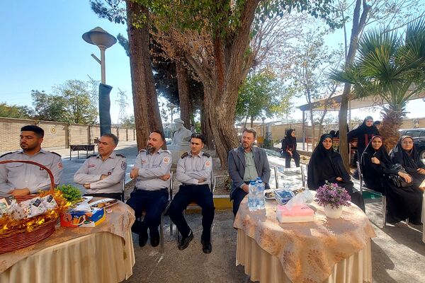 گرامیداشت مقام آتش‌نشان در دبیرستان نمونه دولتی شهیدی باقرشهر 