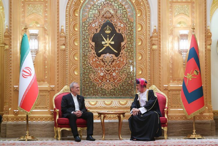 پزشکیان از نقش سازنده عمان در مذاکرات غیرمستقیم با آمریکا قدردانی کرد