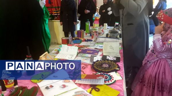 برپایی نمایشگاه به‌مناسبت هفته پژوهش در مدرسه کمایی‌مقدم یاسوج