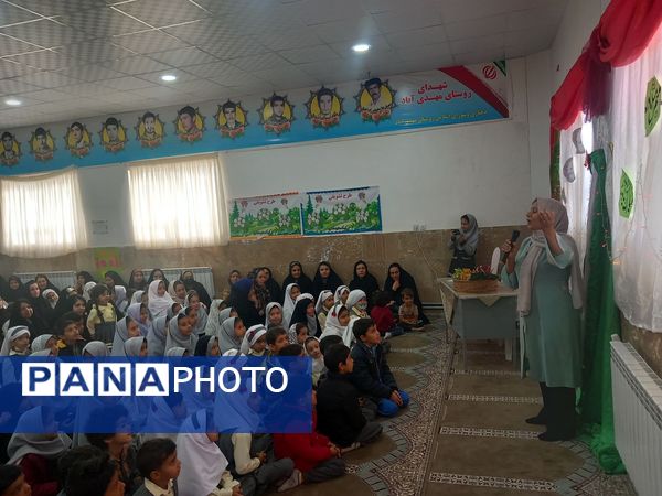 جشن مادر و دختری  در مدرسه تکتم خلیل آباد 