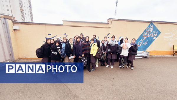 اعزام دانش‌آموزان پردیس به اردوی تمشک