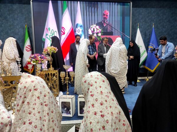 مراسم جشن ازدواج و اهدای ۱۱۰ جهیزیه به نوعروسان اصفهانی