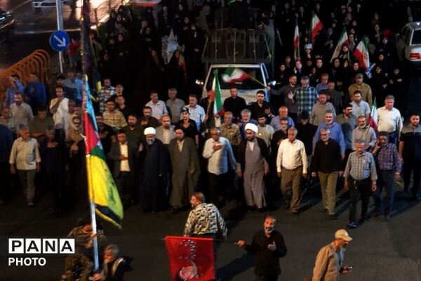 شور و حماسه مردمی در شهرستان قرچک در صدو هفتین شب از تجمعات مردمی
