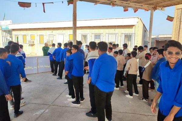 برگزاری ویژه‌برنامه مدارس با حضور فرمانده ناحیه در بوموسی