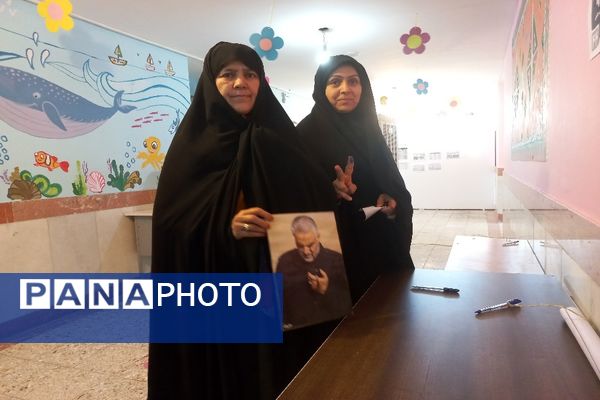 مشارکت حداکثری مردم شهیدپرور شهر تیتکانلو بخش خبوشان پای صندوق‌های رأی 