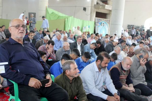 بزرگداشت مقام معلم در نماز جمعه گلوگاه 