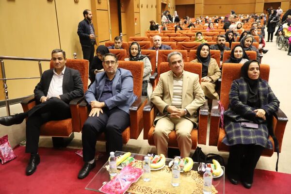 آیین گرامیداشت روز جهانی معلولان در آموزش و پرورش آذربایجان شرقی