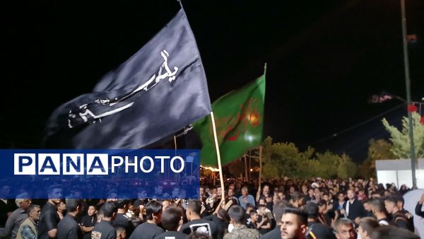 اهتزار پرچم ماه محرم در شهر بن 