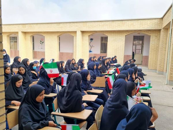 زنگ مهر در دبیرستان آسیه رضوان فین 