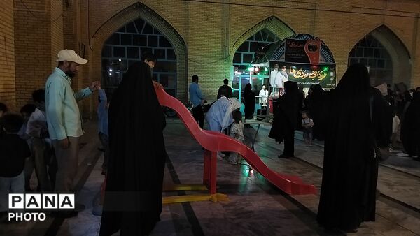 موکب دهه نودی ها در نود و نهمین شب از اجتماعات مردمی نیشابور 