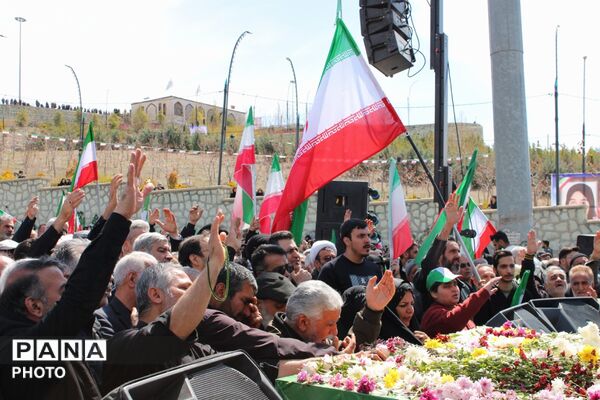 تشییع پیکر خانوداه شهید دکتر حسین طاهری در پردیس