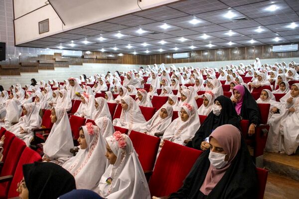 برگزاری جشن روزه‌اولی‌ها برای دانش‌آموزان دختر شهرستان محلات