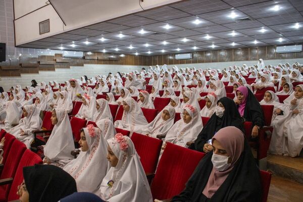 برگزاری جشن روزه‌اولی‌ها برای دانش‌آموزان دختر شهرستان محلات