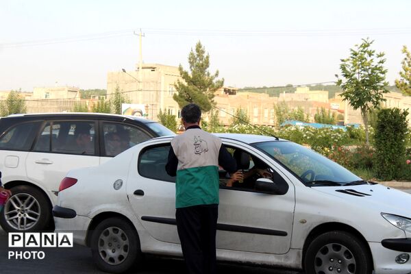 خدمت رسانی به زائران در حال برگشت از مشهد مقدس در ایستگاه صلواتی سملقان