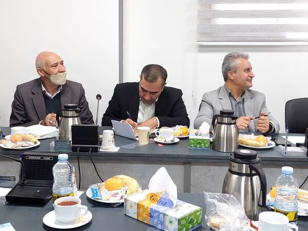 نشست مشترک مجامع خیرین مدرسه ساز خراسان رضوی با رئیس جامعه خیرین مدرسه ساز کشور