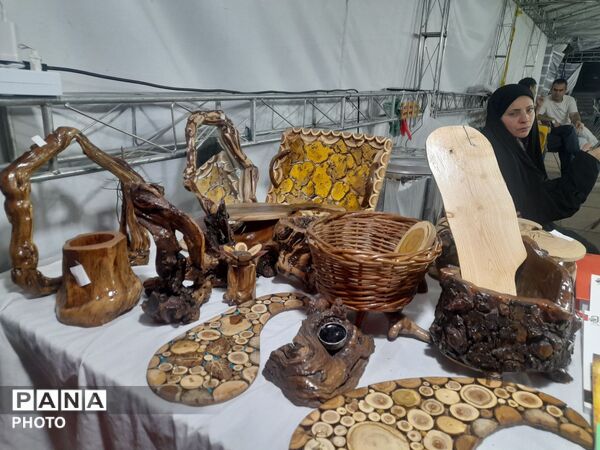 رونق تولید در فرهنگسرای سیمرغ با برپایی بازارچه صنایع دستی