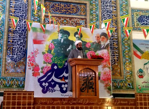 برگزاری آیین گلباران تمثال امام خمینی (ره) در تربت جام 