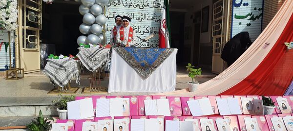 همزمان با سی و یکم شهریور ماه  زنگ شکوفه ها در مدارس باخرز به صدا درآمد