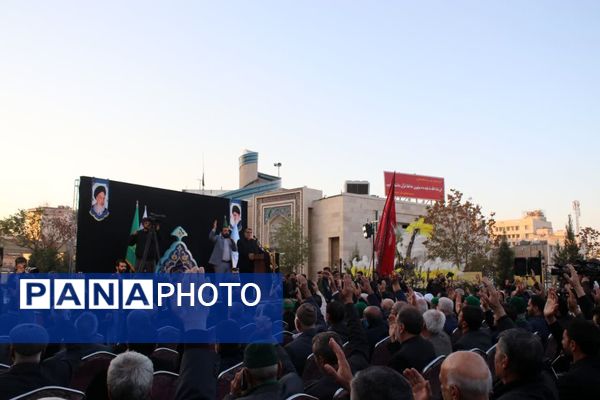 استقبال باشکوه مجاوران امام مهربانی‌ها از میهمانان بیست و دومین اجلاسیه بین‌المللی پیرغلامان حسینی در مشهد