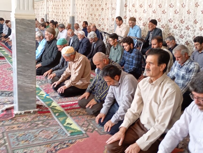 نماز جمعه در شهر تیتکانلو
