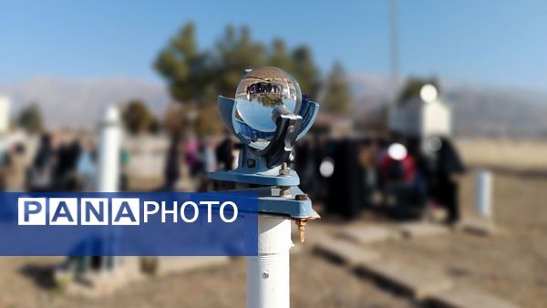 بازدید دانش‌آموزان مدرسه الزهرا یاسوج  از ایستگاه هواشناسی