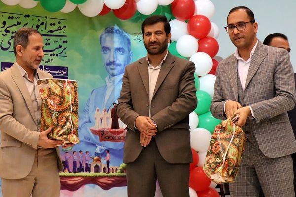 معاونان و مربیان امور تربیتی پیشتازان عرصه تعلیم و تربیت