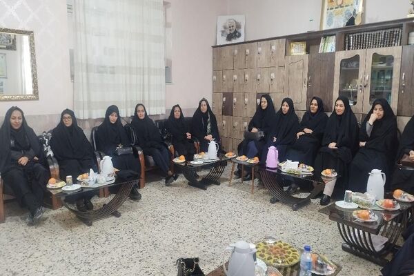 تجربه‌گردانی مدرسه شاهد شهدای وحدت در مشهد