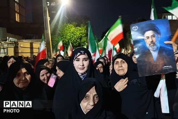 صدای پرتاب موشک‌های دستساز و کاغذی ملت ایران هراسی در دل دشمنان وطن