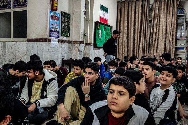 افتتاحیه اعتکاف دانش‌آموزی مسجد قمربنی هاشم باقرشهر 