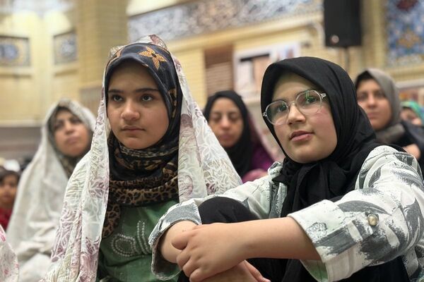 نوجوانان و جوانان در اعتکاف مسجد امام موسی کاظم (ع) گرد هم آمدند