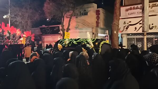 نغمه‌های محزون در سوگ بانوی آسمانی 