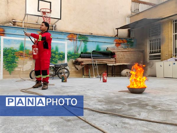 آتش‌نشان نماد عشق و جوانمردی